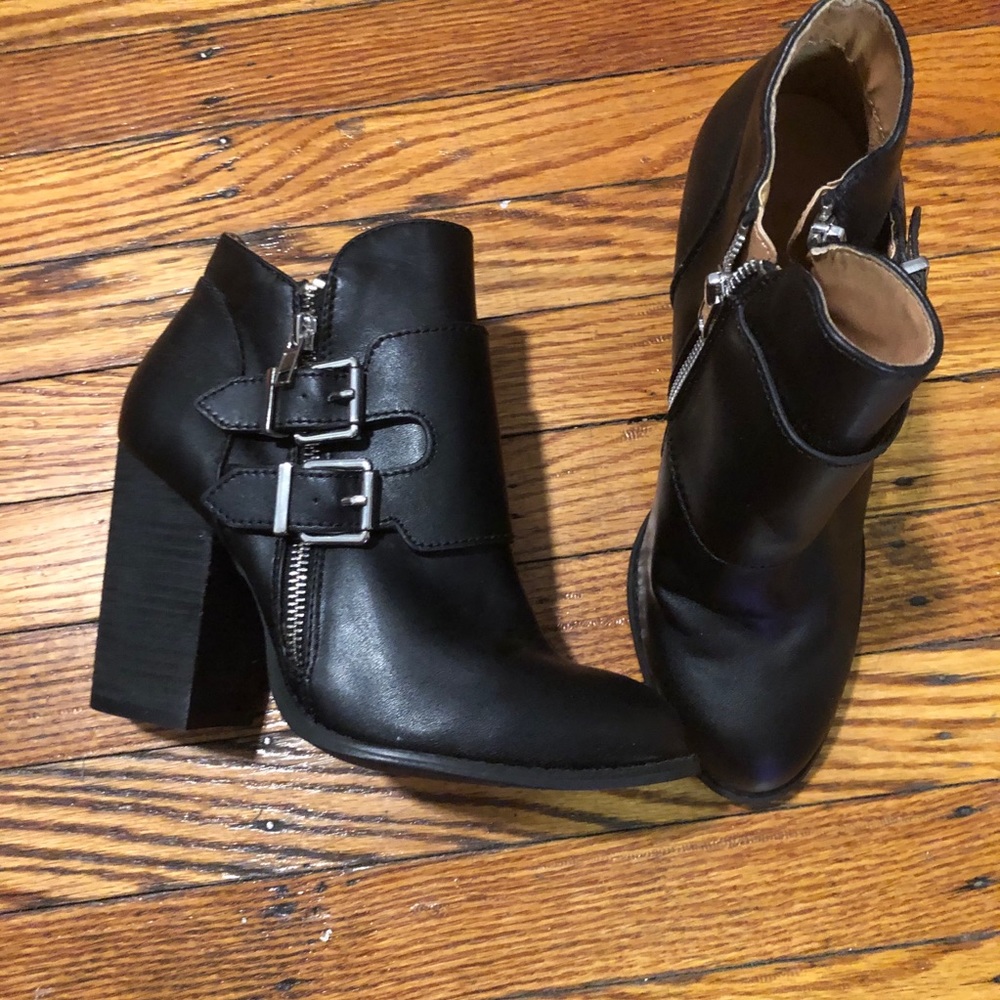Urban Outfitters Black Ankle Boots size 8